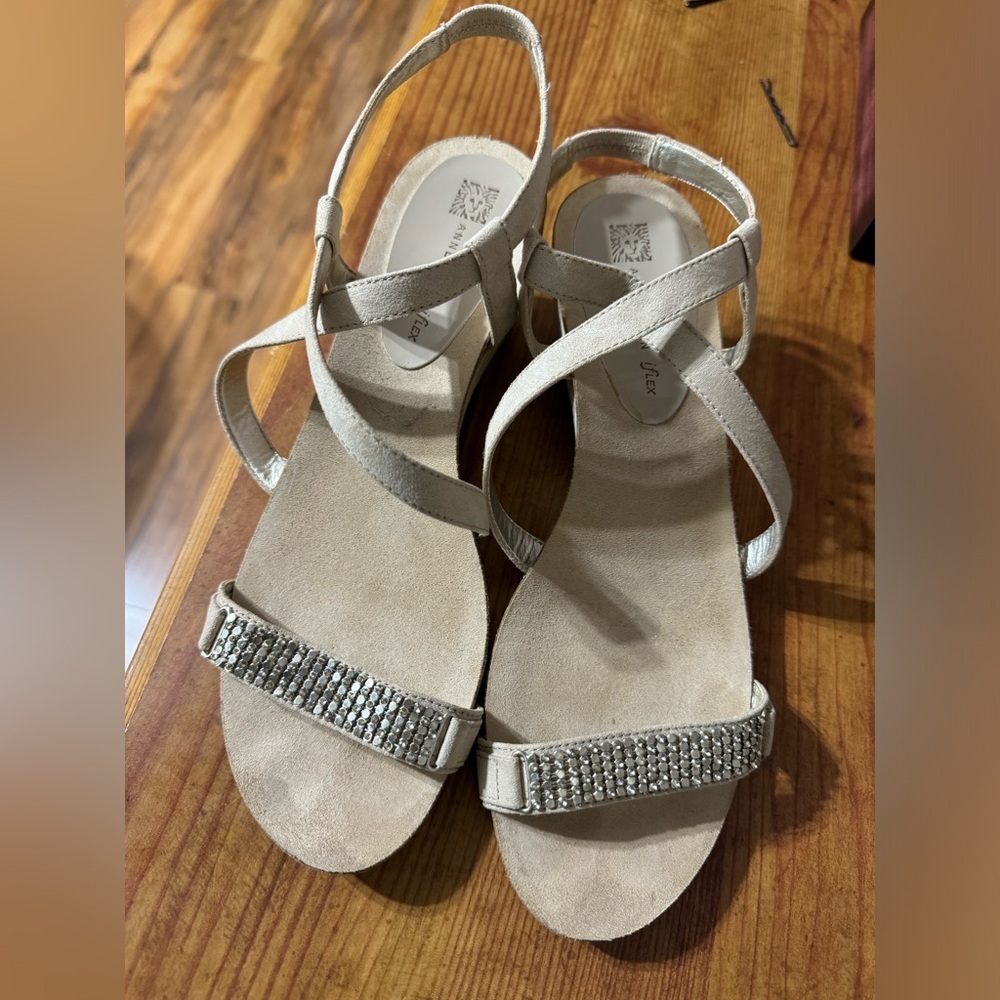 2.5 inch heels/wedge